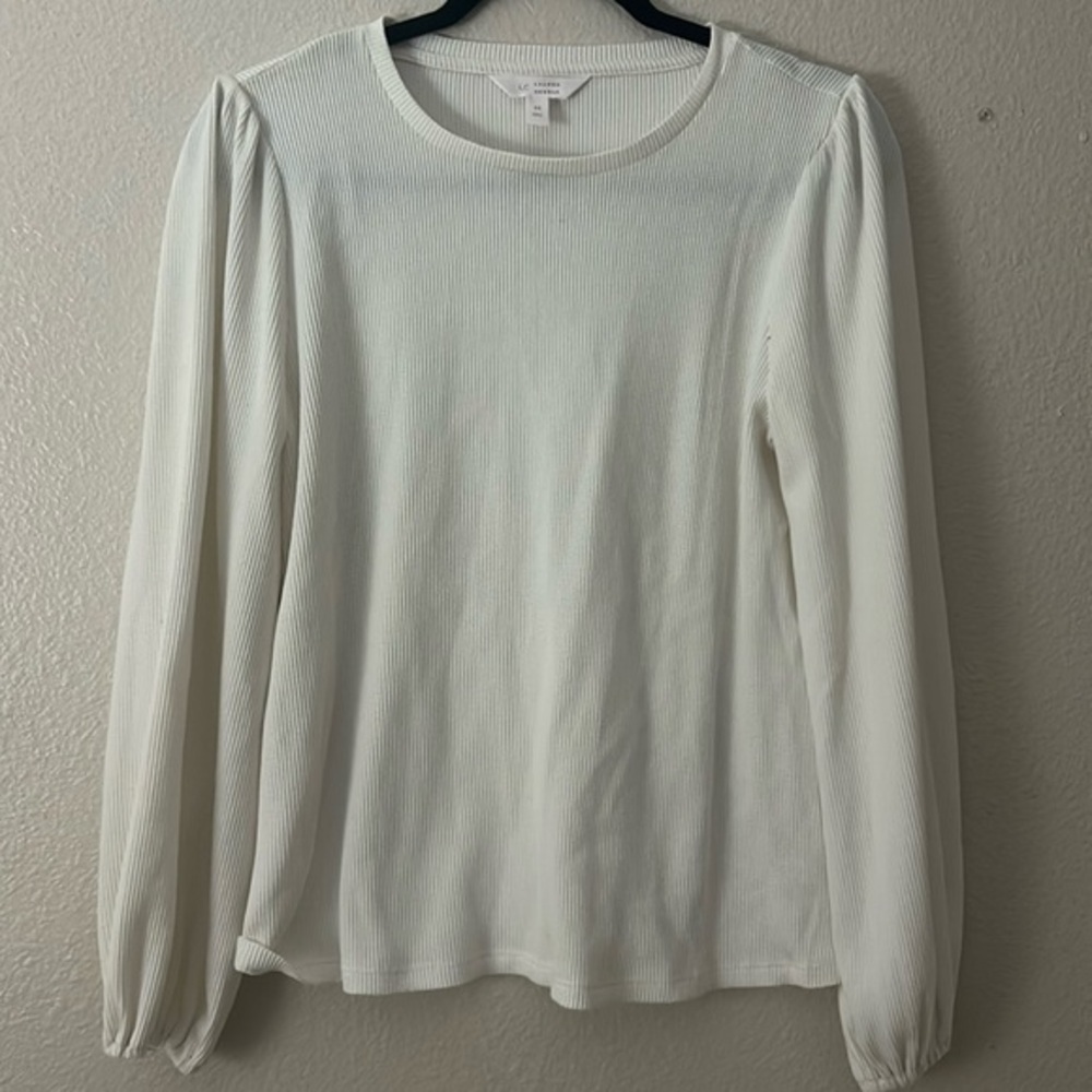 NWOT KOHLS Lauren Conrad ivory ribbed cream top lightweight sweater M